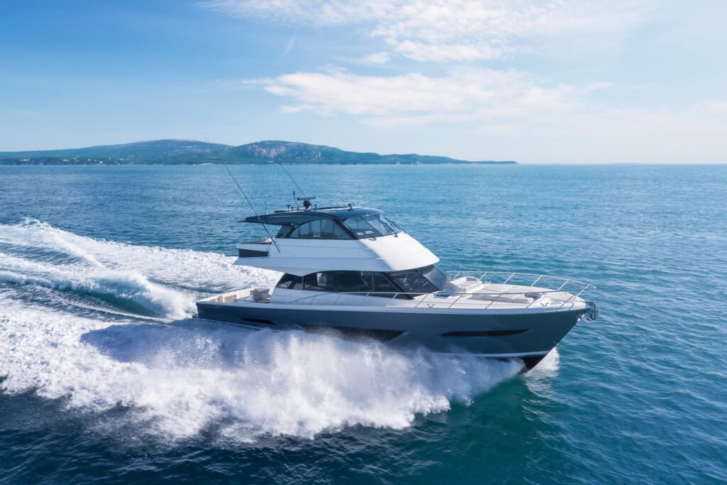 Maritimo 600 Black Edition Desktop11
