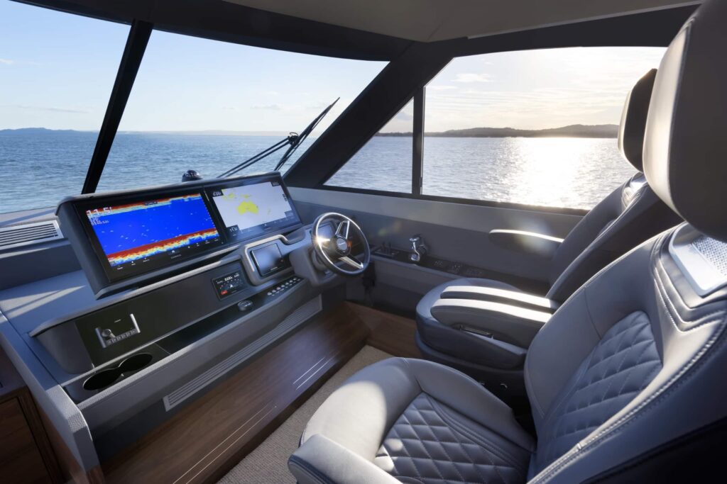 Maritimo 600 Black Edition Desktop50