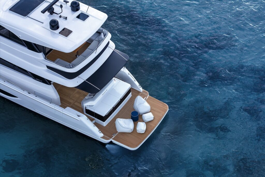 Maritimo M55 Black Edition Desktop64