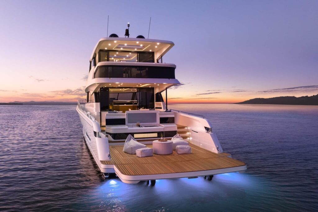 Maritimo M7562